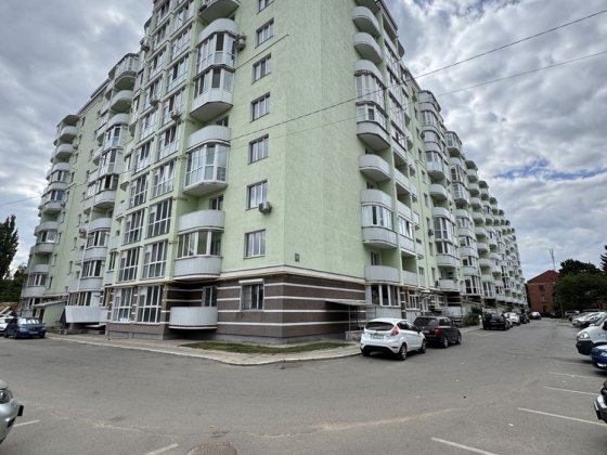 Продаж видової 2-ки,68,8 м2,на вул.Курсанта Єськова,26а Чернигов