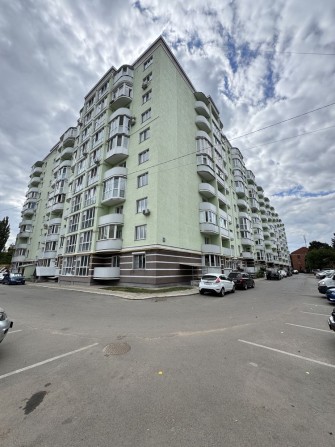 Продаж видової 2-ки,68,8 м2,на вул.Курсанта Єськова,26а - фото 1