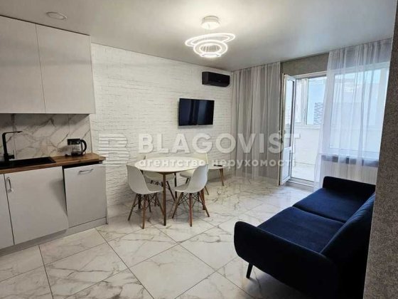 Продаж 2х.кв Ревуцького Ціна 100 000 $ Киев