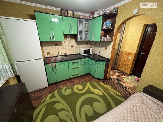 Дві кімнати в гуртожитку(статус квартири) по вулиці Лялі Ратушної Винница