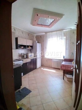 Продам 2 кім. квартиру Пчілки Олени, 2б ст.М."Позняки" Сонячне  ремонт - фото 1