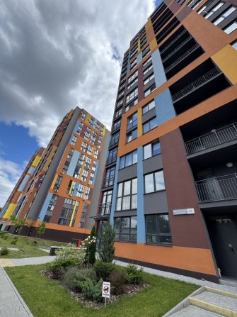 Продається 2 кімнатна в ЖК Рівер сіті  з правом власності. - фото 1