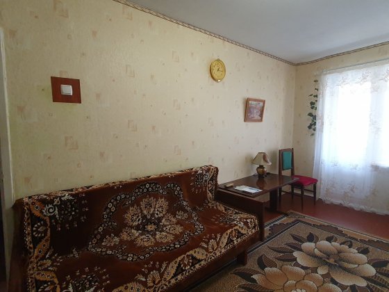 Терміново продам 1-но кімн. квартиру 5/9  в Центрі Космосу. Запоріжжя