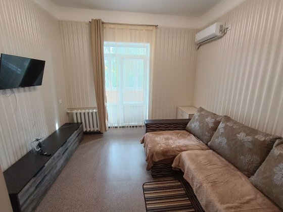 2 кімнатна Фанатська (Добролюбова) 21 Запорожье