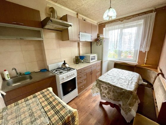 Продаж 3к квартири 64.7 кв. м на ж/м Парус, вул. Метробудівська 4 Дніпро