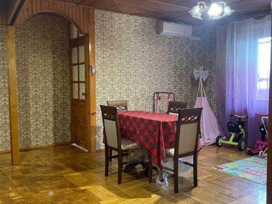 Продам 4х кімнатну квартиру Чернігів