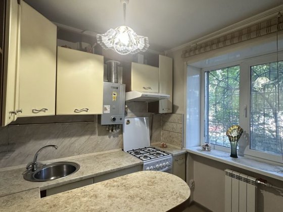 1к. по вул. Аваліані 1а, 1високий/5. Заходь та живи! Запорожье