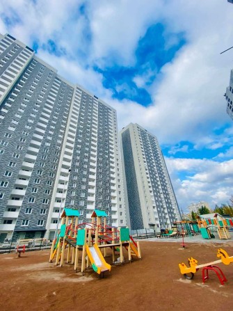 1к-49м2 з РЕМОНТОМ! ! ЖК Навігатор-2 вул.Лугова, ЗДАНИЙ! 5 поверх! - фото 1