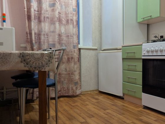 Продам 2 х. Квартиру Центр Гараж Островского  Вокзал Днепр