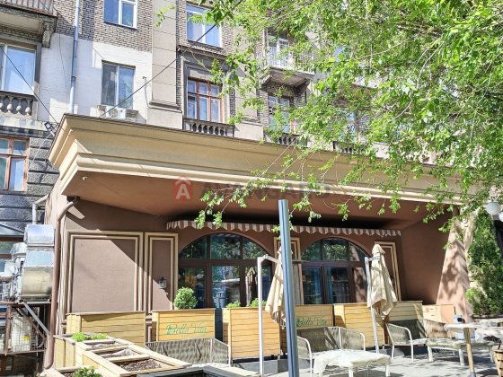 Продажа в центрі.4 кімнатна квартира. Запоріжжя