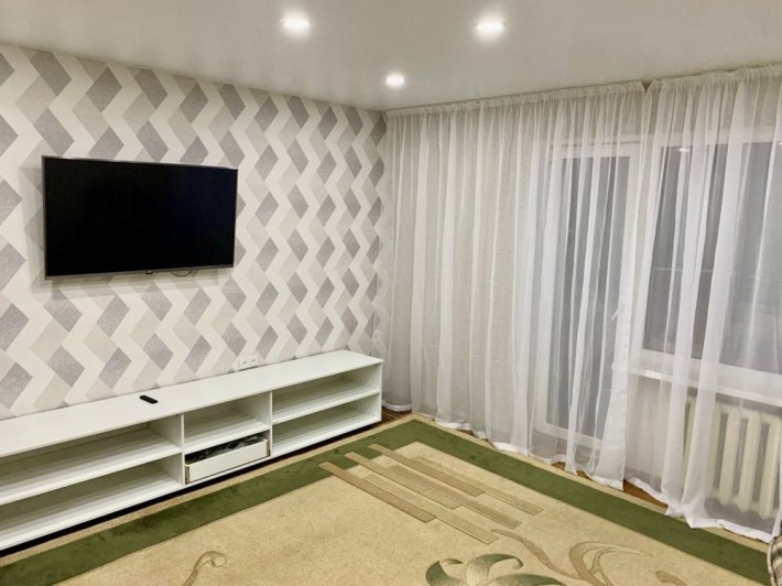 Продається 3к квартира з роздільними кімнатами . Бородинський . - фото 1