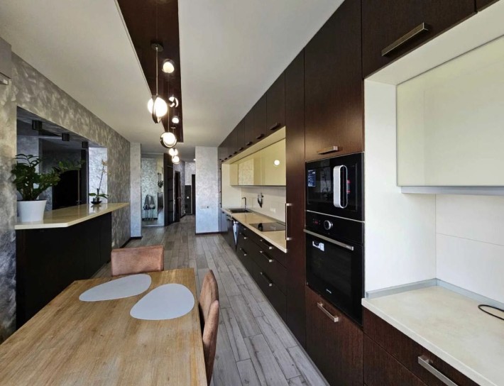 Продаж 3к.квартири з якісним, дорогим ремонтом! Київ. - фото 1