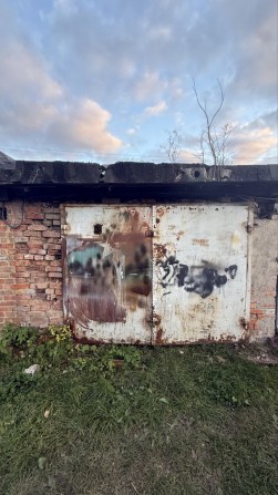 Гараж, ГК Темп1, заведено 380 В, гараж на БАМі, ПОТРЕБУЄ РЕМОНТУ - фото 1