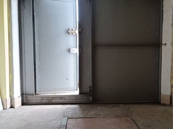 Продам  гараж в центре. Еl. Каменское