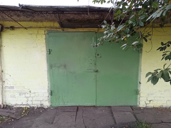 Павлоград  Продам гараж ПХЗ за 11 школой. Павлоград