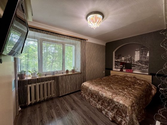 Продам 3х кімнатну кв-ру 12 квартал/ Б. Хмельницького Днепр