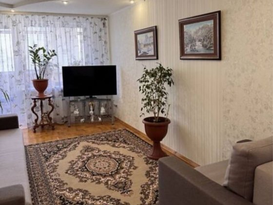 Продаж трикімнатноі каартири з ремонтом Днепр