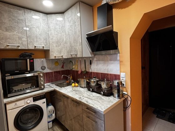 Терміново! ВІД ВЛАСНИКА!   Продам однокімнатну квартиру у гуртожитку Кропивницький