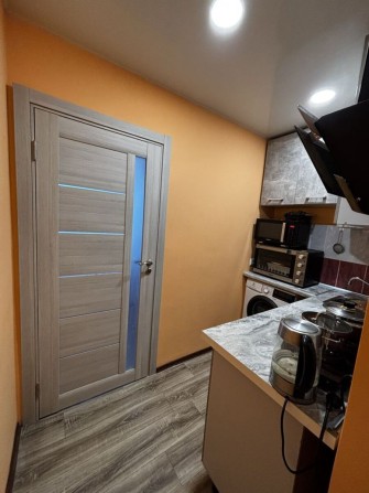 Терміново! Продам однокімнатну квартиру у гуртожитку по вулиці Попова. - фото 1