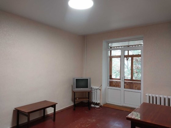 +Продам 2 ком.квартиру ул.Глазунова , 14000 дол. Запорожье