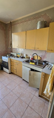 Ірпінська  70 Трикімнатна  з  терасою - фото 1