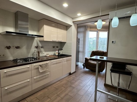 Продам двухкомнатную видовую квартиру жк Ривер Парк Днепр