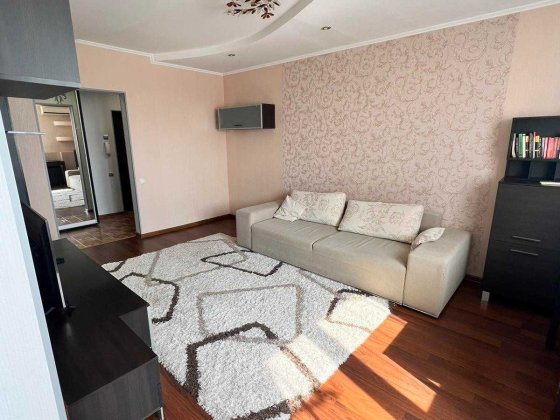 Велика 1-кімн квартира з Дніпровськими краєвидами Запоріжжя