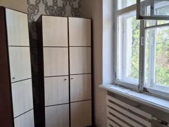 Продам 1к квартиру на 12 квартале под ремонт Днепр