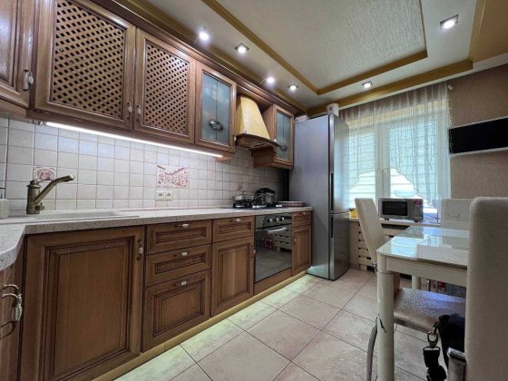 Продам 3 комнатную квартиру ул. Чумаченко Запоріжжя