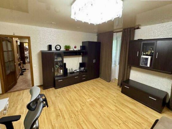 Простора 2-кімнатна квартира в районі філармонії Житомир