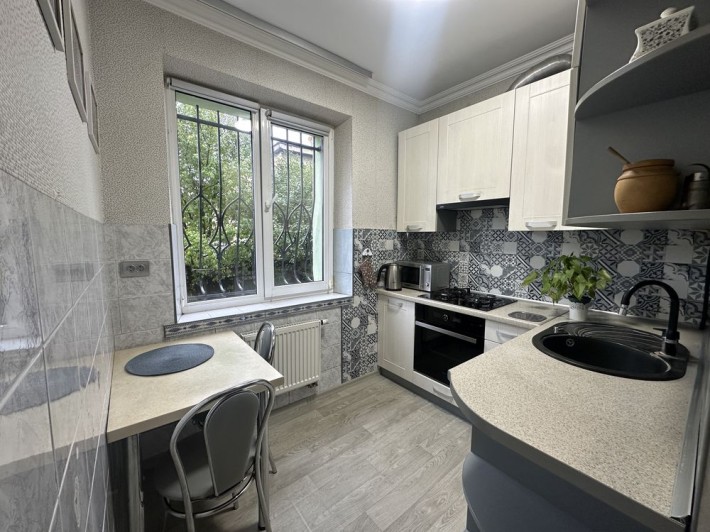 Продаж 2кім квартири без комісії вул. Спокійна - фото 1