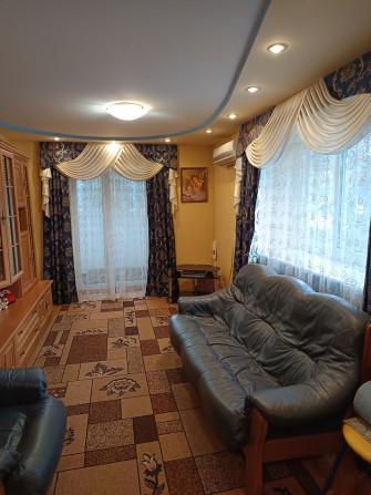 Продаётся 3 ком квартира Правый берег - фото 1