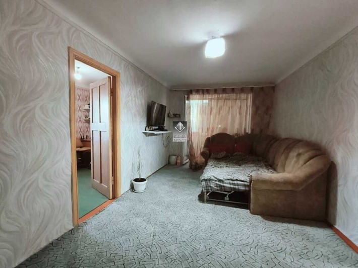 Продам 2-кімнатну квартиру в Шевченківському районі, вул. Червона - фото 1