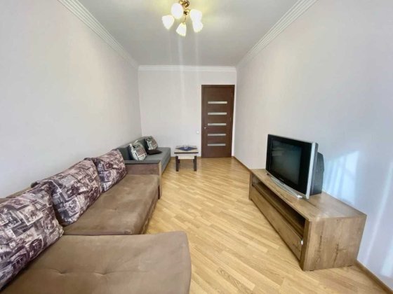 2-кімнатна квартира-сталінка з АВТОНОМКОЮ та ремонтом в центрі Житомир