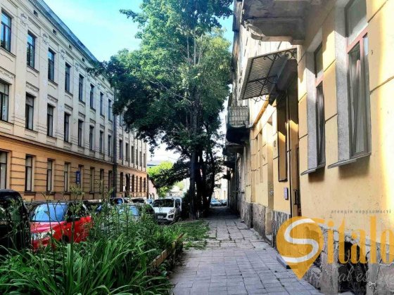 Продаж 1 кімнатної квартири, вулиця Кушевича ( Чорновола) Львів