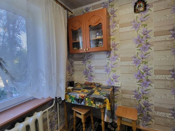 Продам 1 комн.кв. Сеченова /4 этаж из 9/ заходи живи ! Запорожье