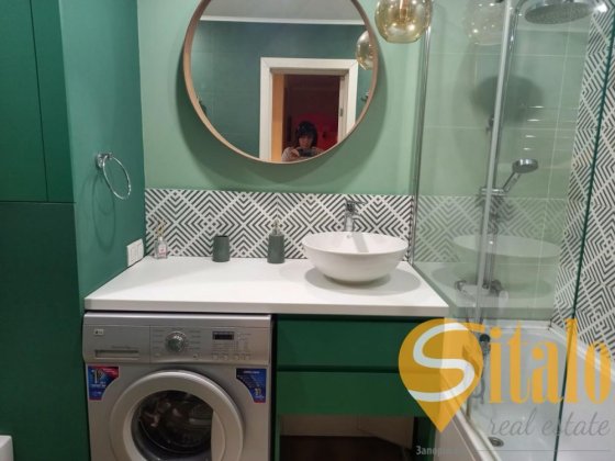 Двокімнатна на Південному з ремонтом. (020) Запорожье