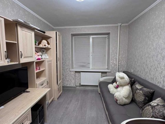 № 13718 - Продам 3-х кімнатну квартиру, АО, вул.Театральна! Житомир