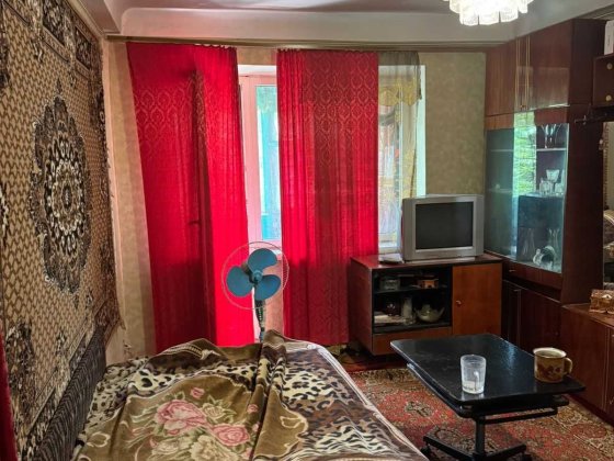 Продам 2 комнатную квартиру в центре Запорожья Запоріжжя