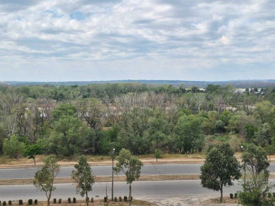 Продаю симпатичную 2к.кв. на Южном. Запорожье