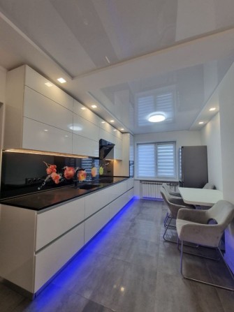 Продам 3к Парус , Красный камень - фото 1