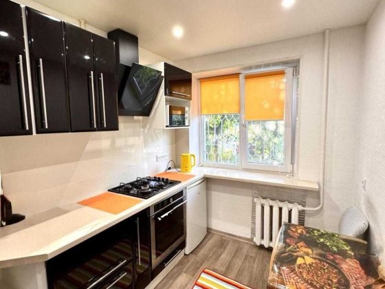 Продаж 2-кім. квартири, Соборний р-н, ж/м Перемога-1 p з ремонтом AK Днепр