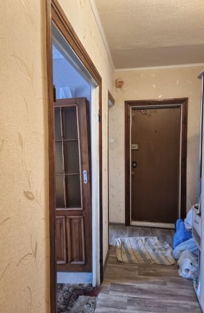 Продам чешку на Парусе ,косметический ремонт - фото 1