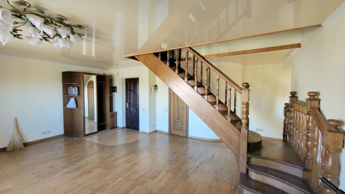 Дворівнева квартира з автономним опаленням - фото 1