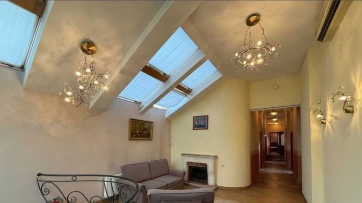 Продаж дворівневої квартири, 325 м кв, по вул.С.Бандери, 29, $325000 - фото 1