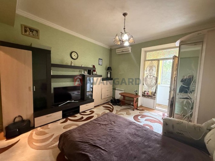 2-х квартира з окремими кімнатами, цегляний будинок, 2 поверх. - фото 1