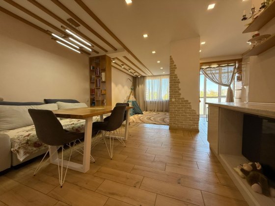 Продаю 3-х комнатную квартиру в центре. Миколаїв