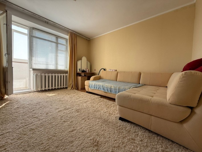 Продаю 2х комнатную квартиру в центре. - фото 1