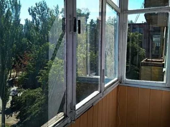 Продается 1 ком квартира на Малом рынке Запорожье