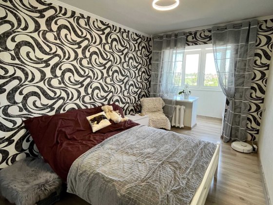 Продам 2-ком. квартиру чешку, кирпич. Левый Берег. Днепр